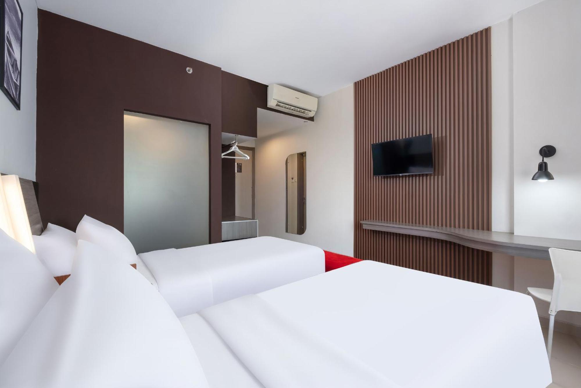 Hotel Neo Candi Simpang Lima - Semarang By Aston Exteriör bild