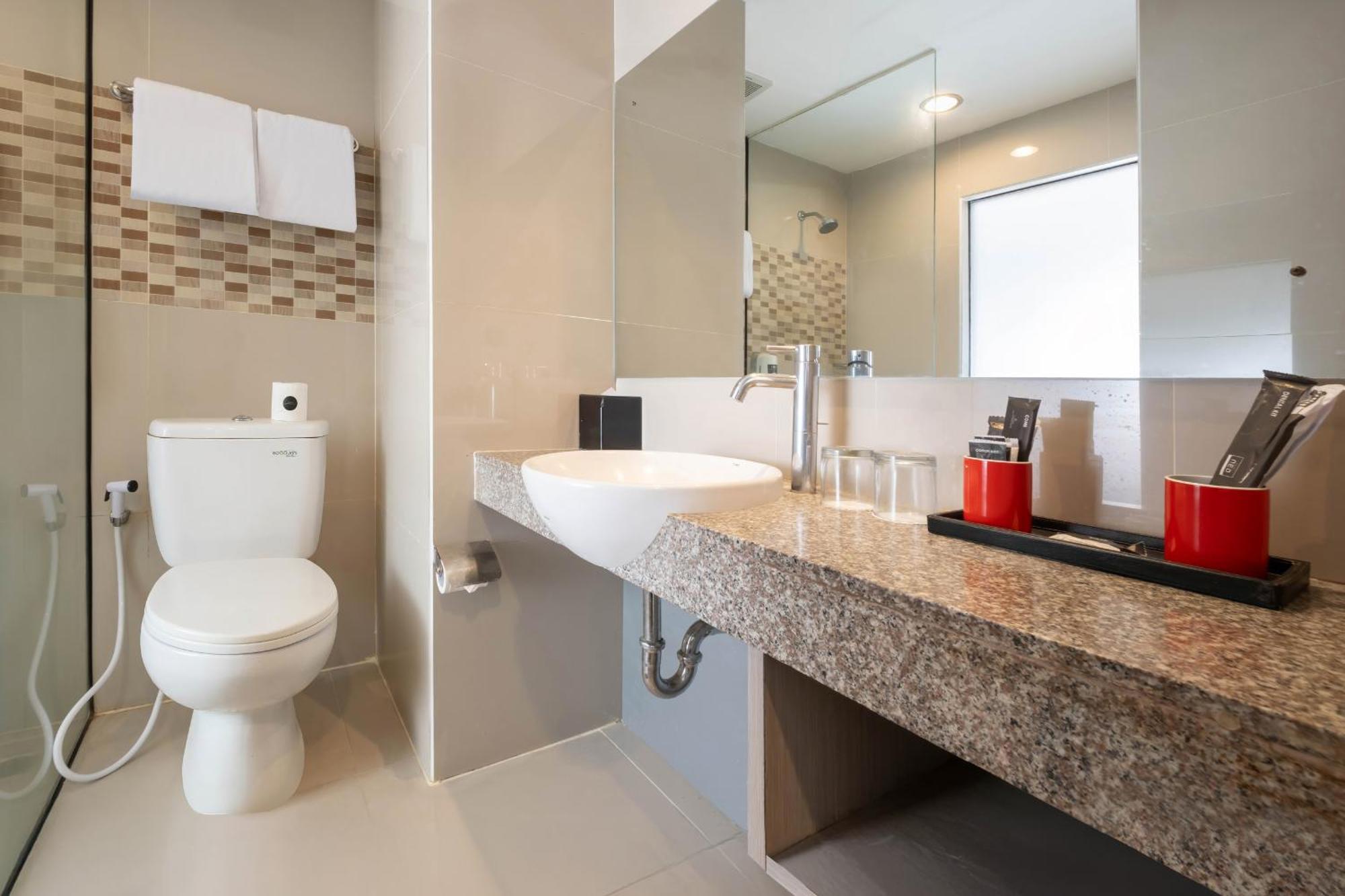Hotel Neo Candi Simpang Lima - Semarang By Aston Exteriör bild