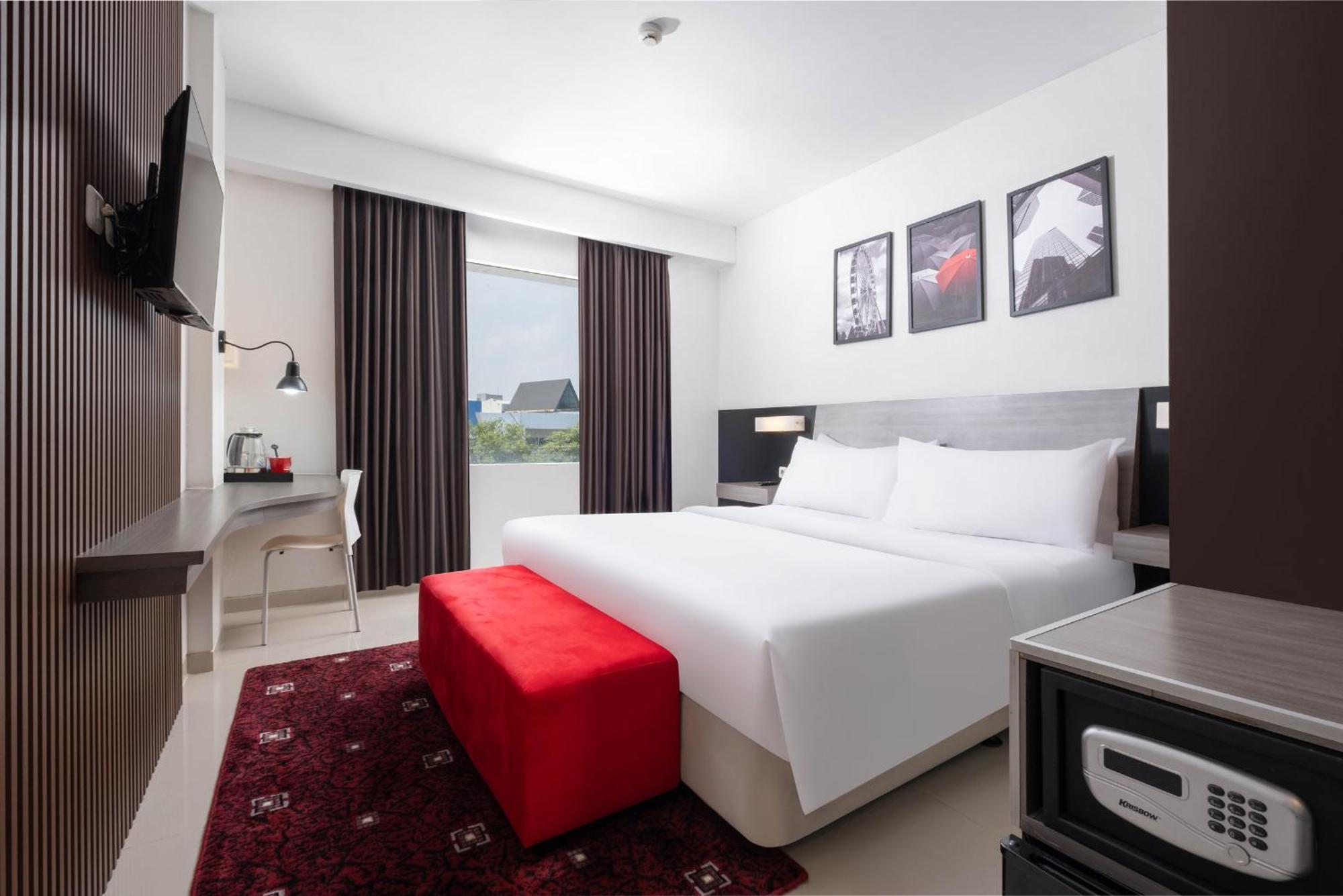 Hotel Neo Candi Simpang Lima - Semarang By Aston Exteriör bild